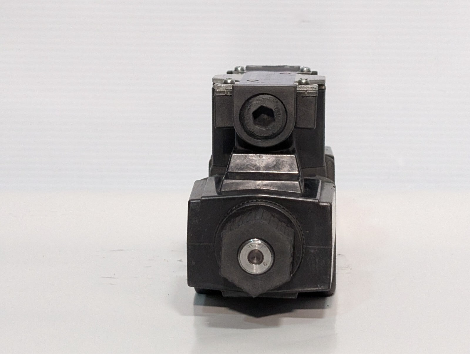 Yuken DSG-03-3C4-A120-5090 Directional Hydraulic Solenoid Valve