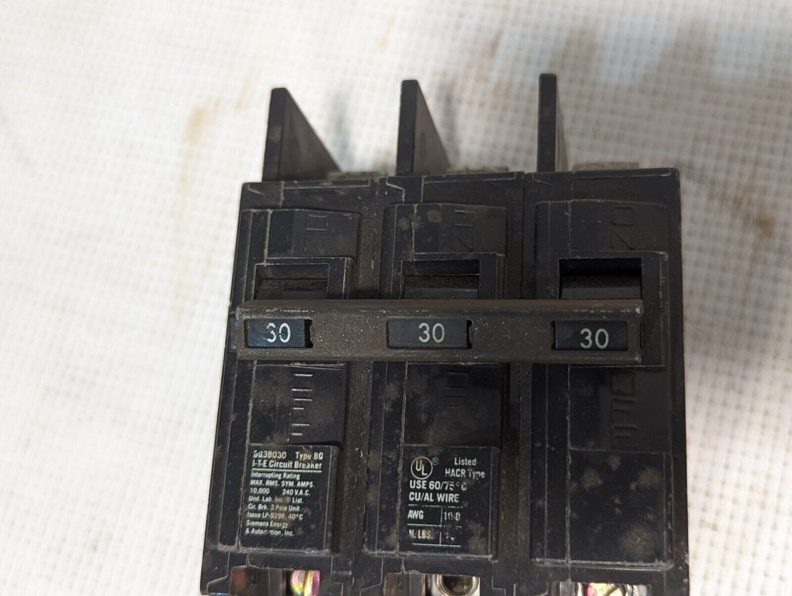 ITE BQ3B030 Circuit Breaker, 30A, 240VAC, 3-Pole - Free Shipping