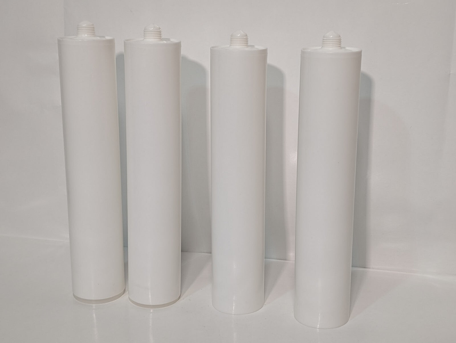 [4] Red Devil 1029 29oz (900ml) Empty Plastic Caulk Tubes, Reusable, USA
