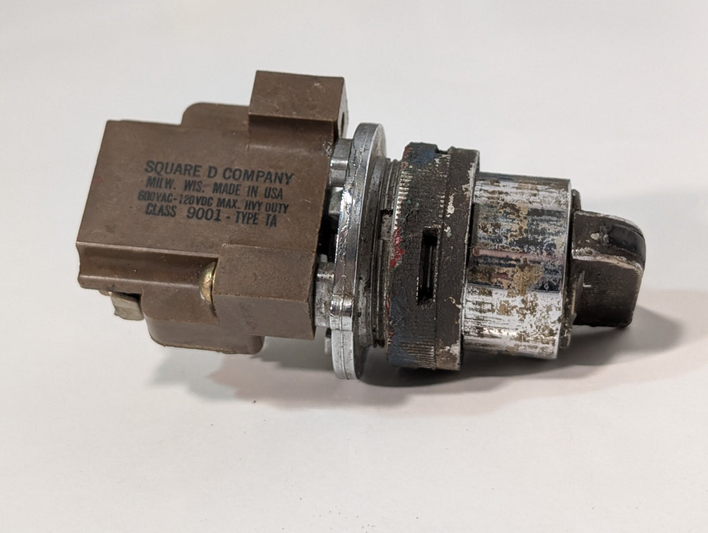 (18) Assorted Pushbutton Selector Switches | Sylvania Allen Bradley Square D