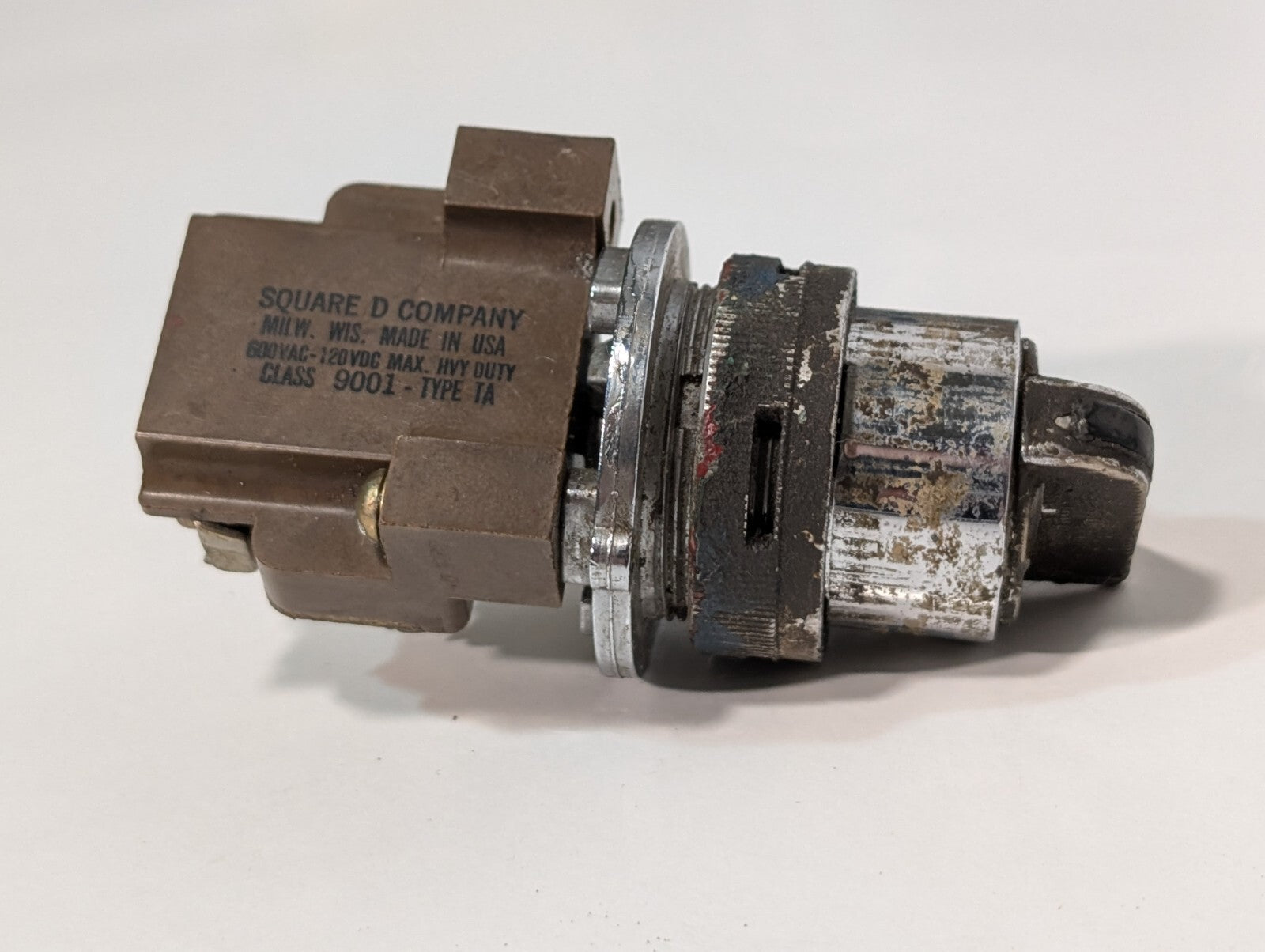 (18) Assorted Pushbutton Selector Switches | Sylvania Allen Bradley Square D