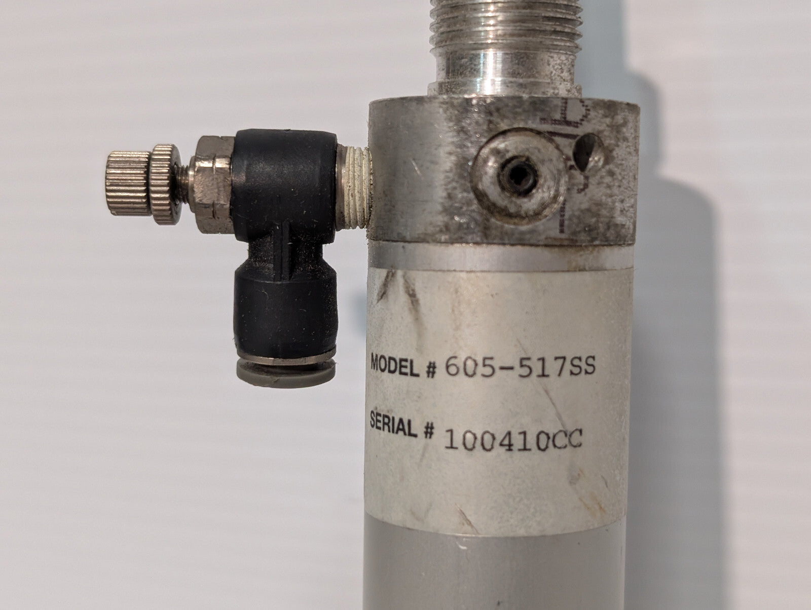 Unbranded 605-517SS Cylinder Industrial Assembly Component Serial 100470CC
