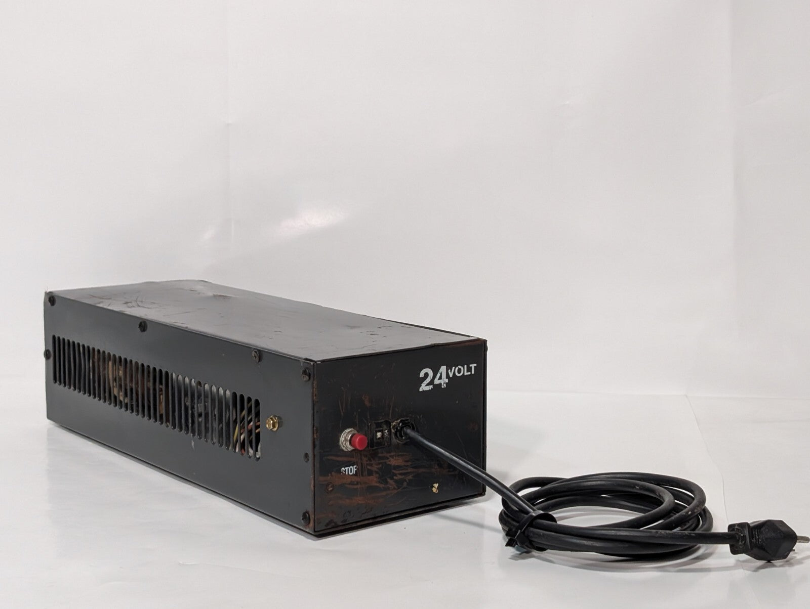 [1] Raymond SVR24251205/6 24 Volt GNB Pallet Pro Battery Charger