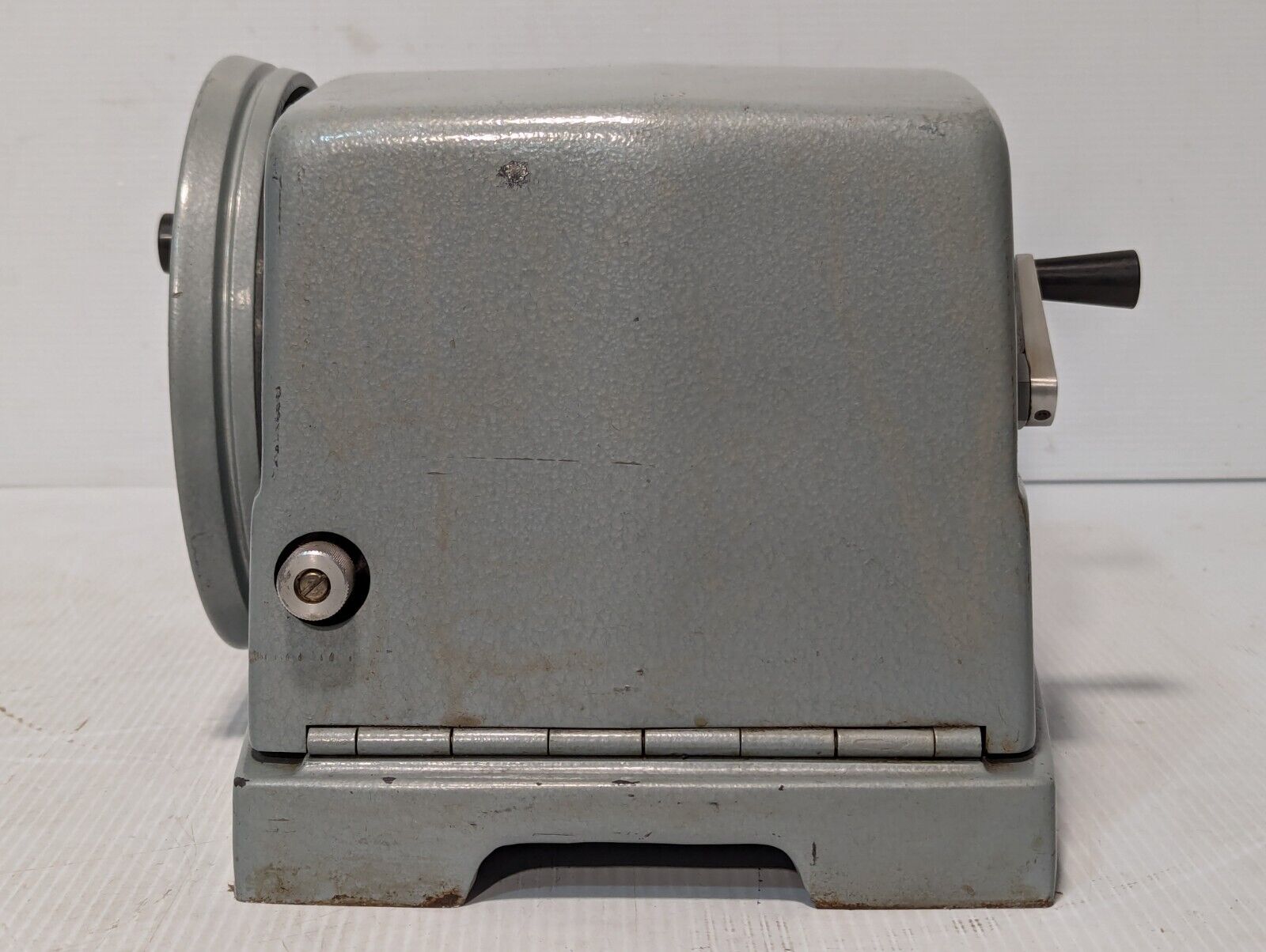 American Optical Spencer 820 Microtome -  Benchtop Manual Precision Rotary 