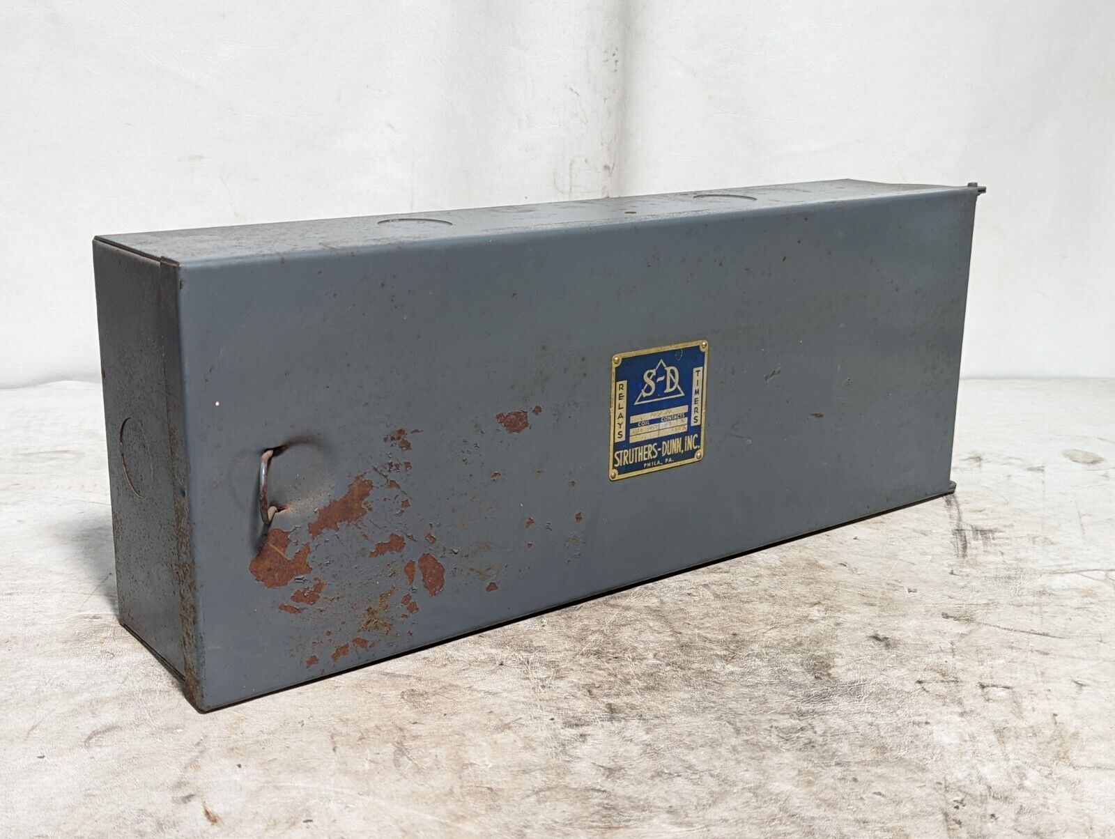 Struthers-Dunn 90XGX100 relay with enclosure, 110VAC coil/contacts