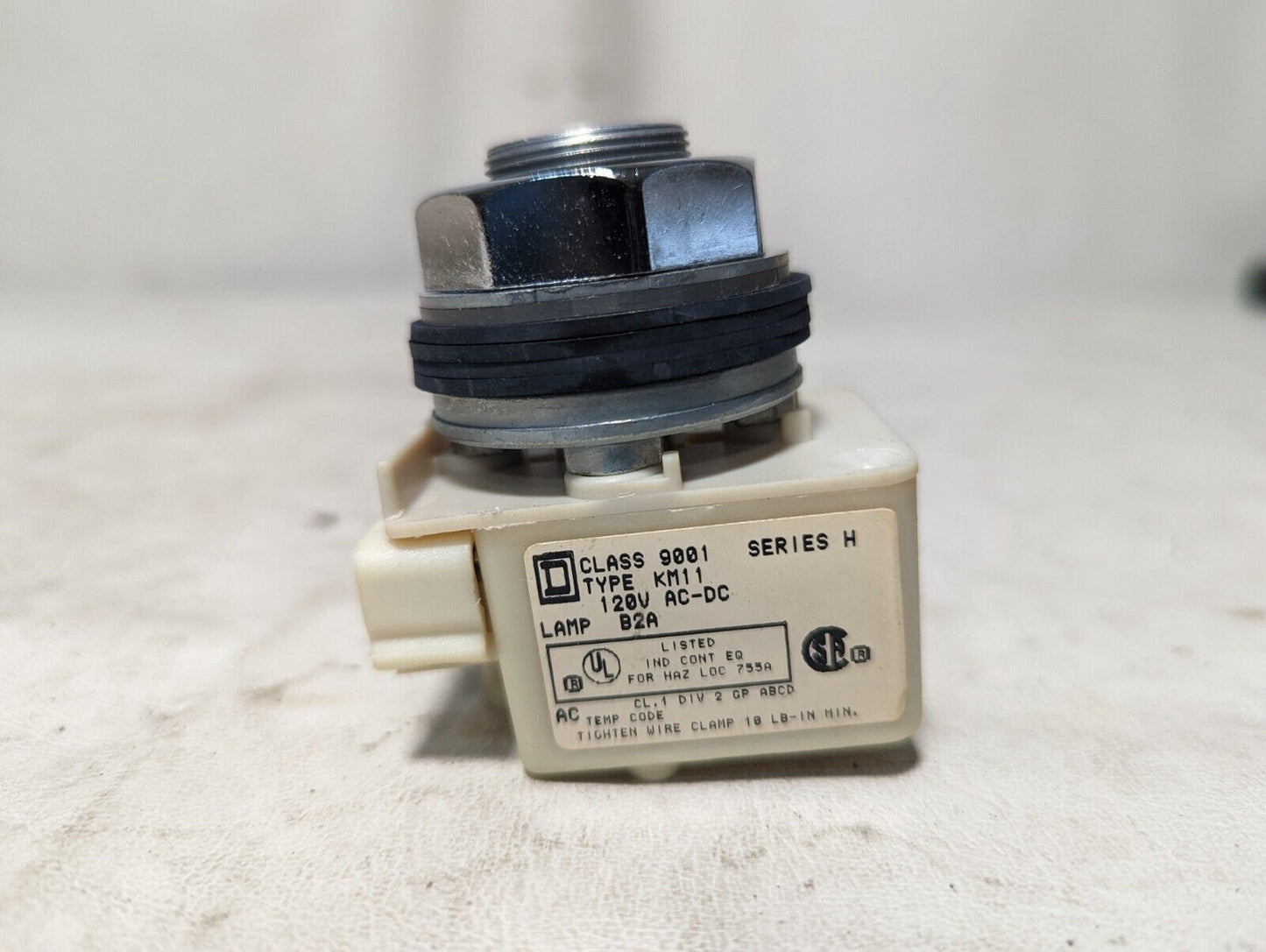 Square D 9001KP11 standard pilot light, Class 9001, Series H, Type KP11, 120VAC