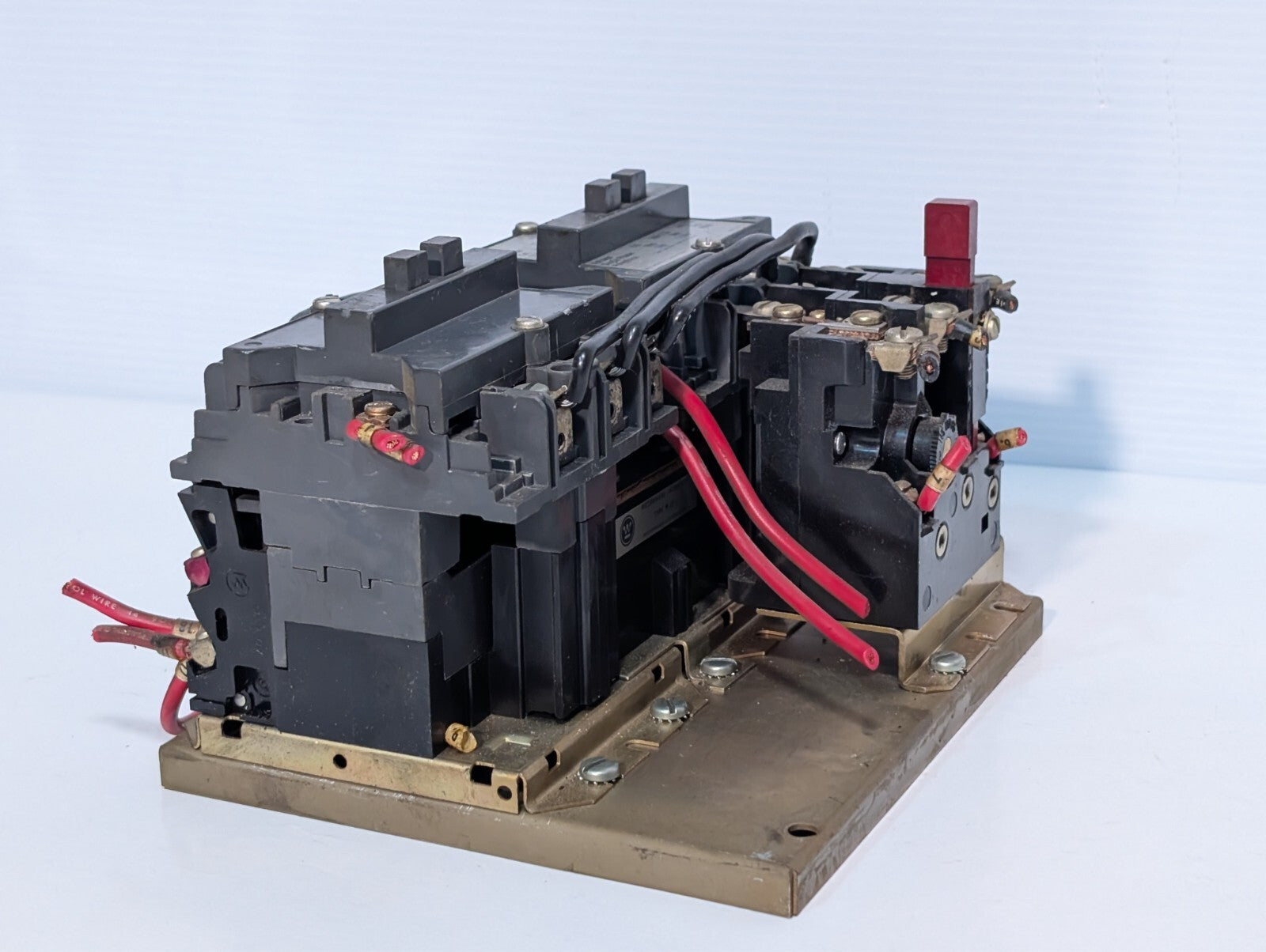 Westinghouse A210M1CAC Size 1 Motor Starter / Overload Relay Single + Polyphase