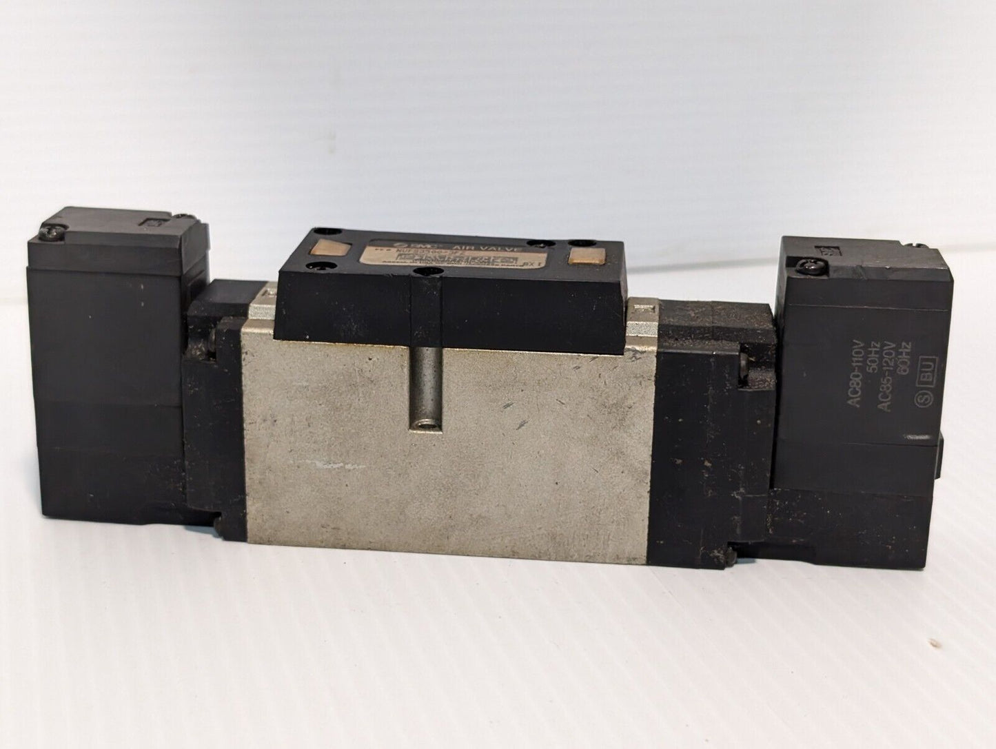 SMC NVFS3500-3FZ Pneumatic Solenoid Valve, Air Valve - Free Shipping