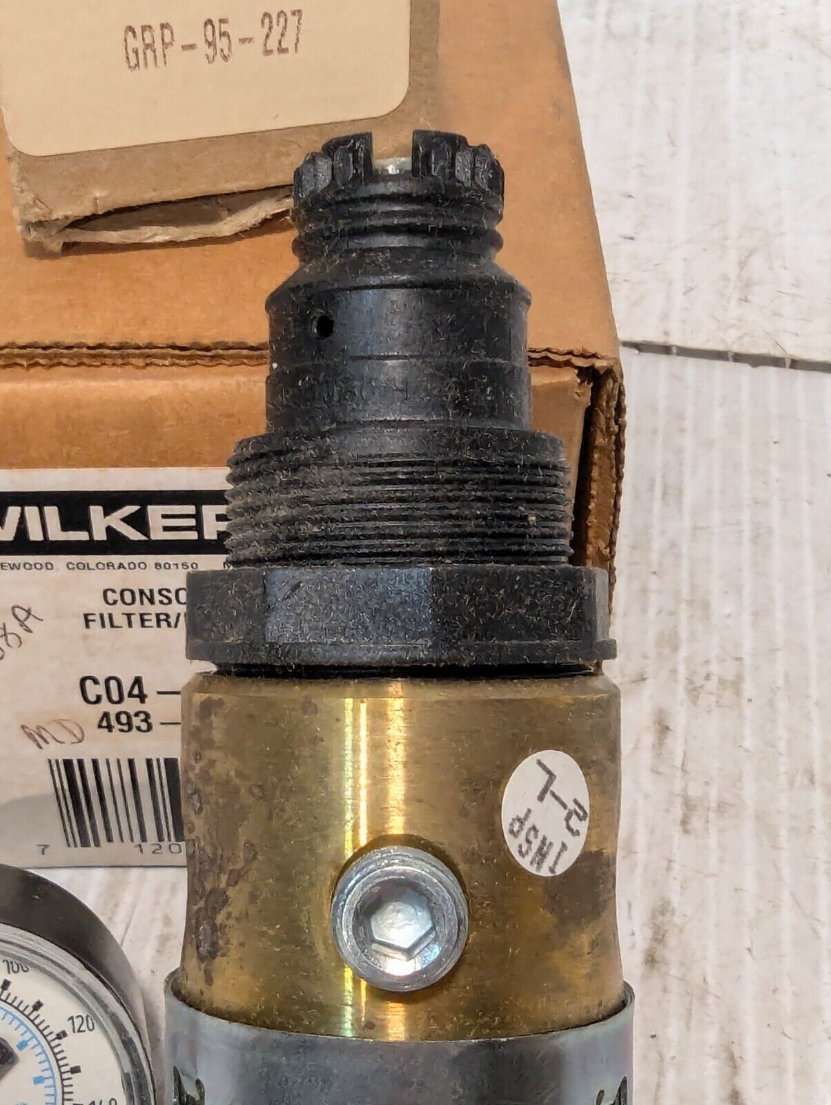 Wilkerson C04-02-Q84 Consolidation Filter/Regulator - Free Shipping
