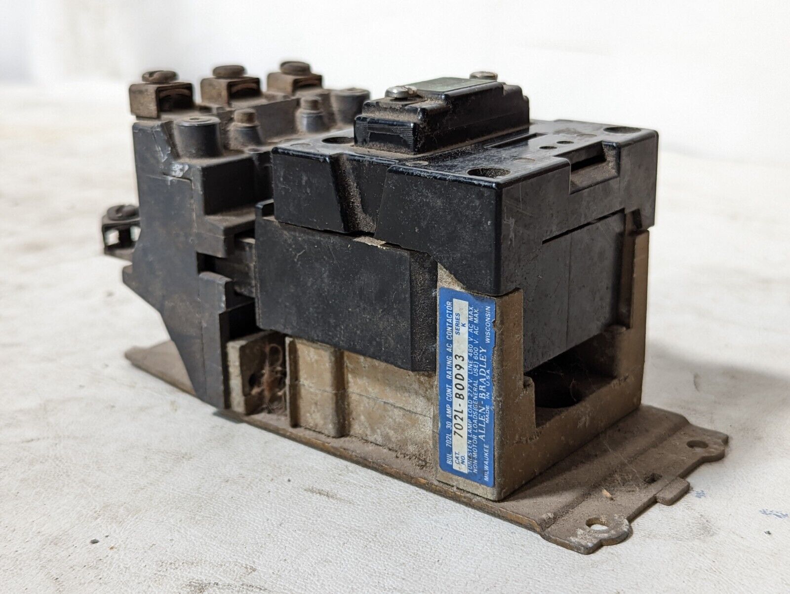 Allen-Bradley 702L-BOD93 30 Amp continuous rating AC contactor