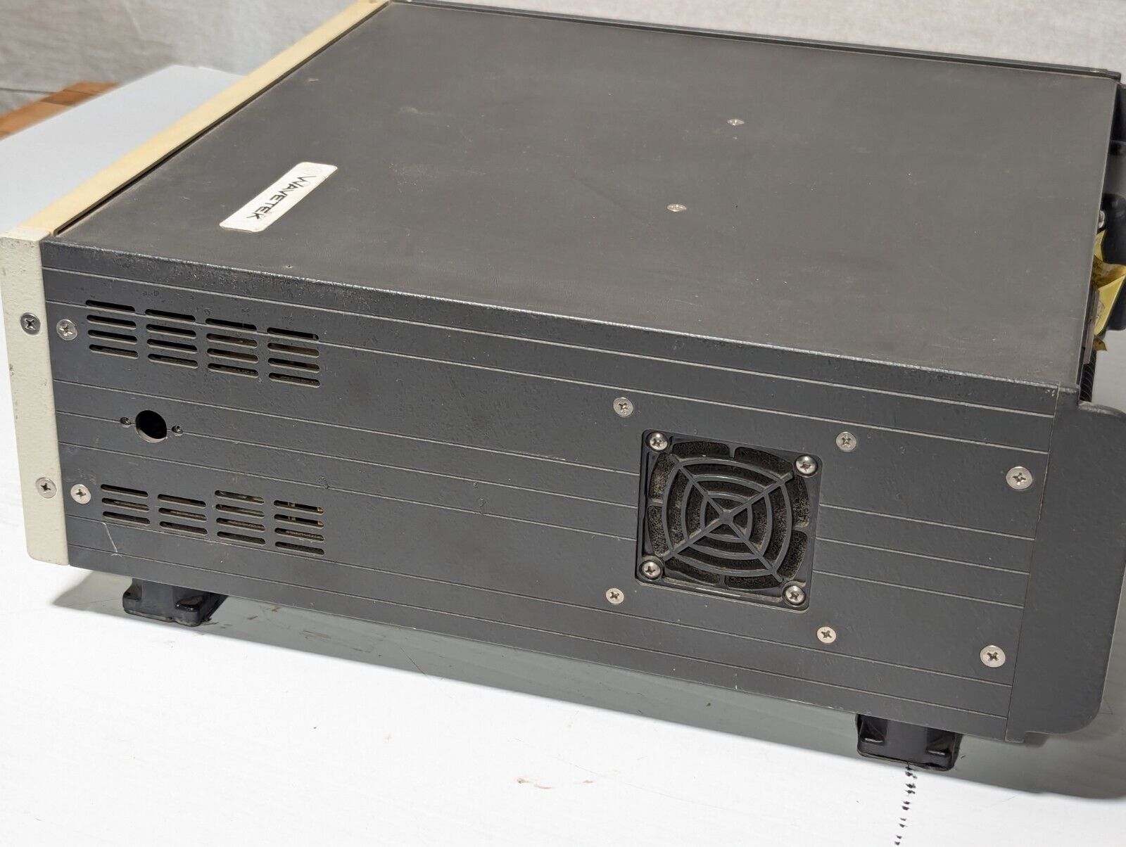 Wavetek 90 20-MHz synthesized function generator with manual as pictured