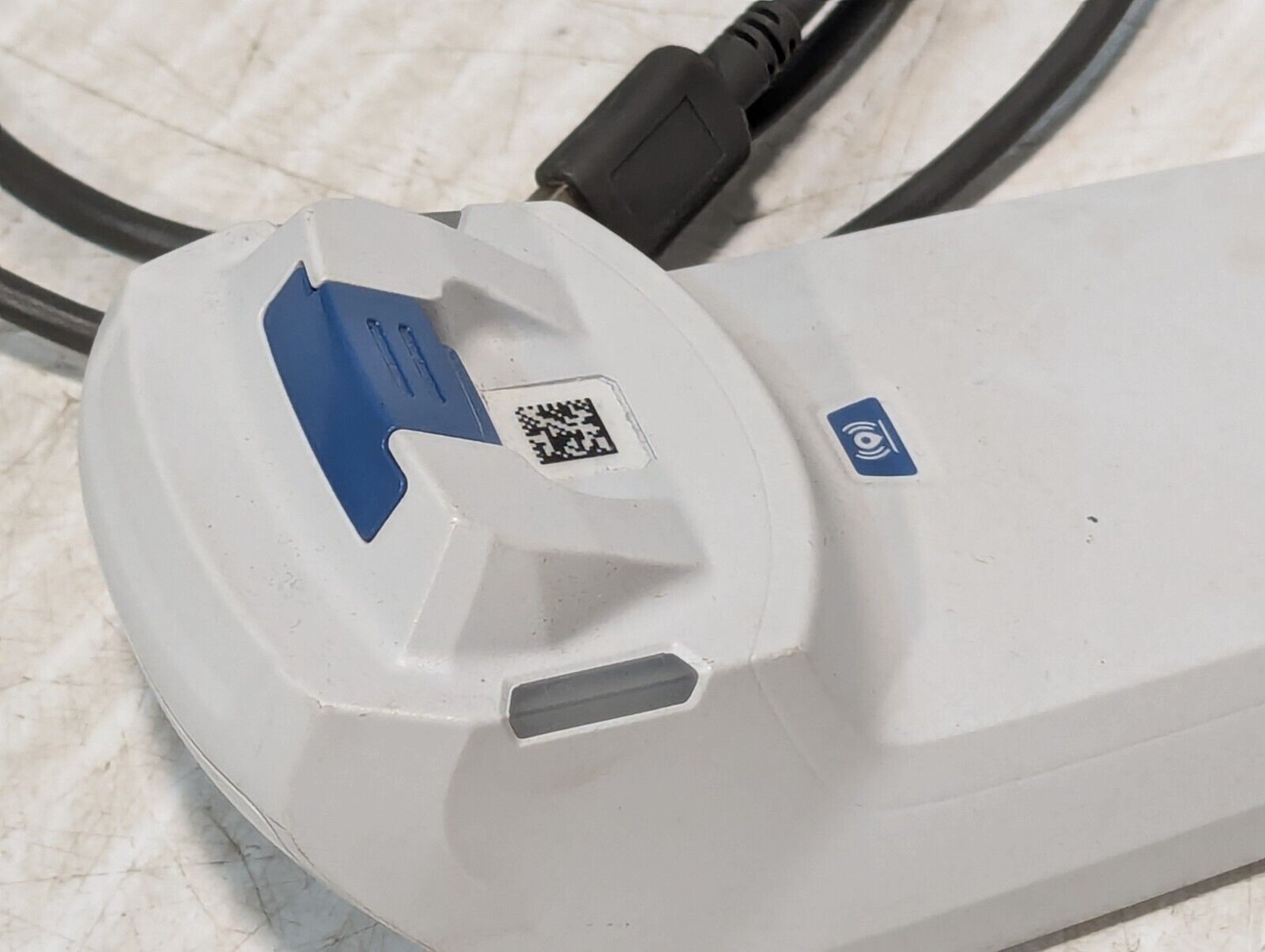 Zebra CR8178-HC Wireless barcode scanner kit, includes wireless scanner, cable