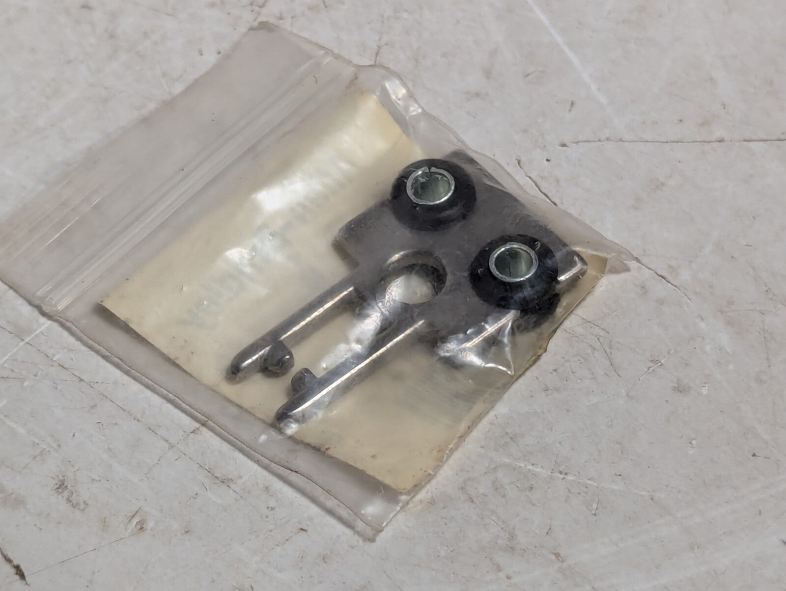 Allen Bradley 440K-A21014 B Guardmaster Flat Actuator Key For Interlock Switches