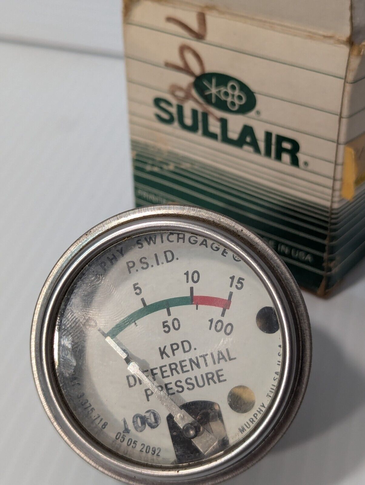 Sullair 250003-798 differential pressure gauge, new old stock - Free Shipping