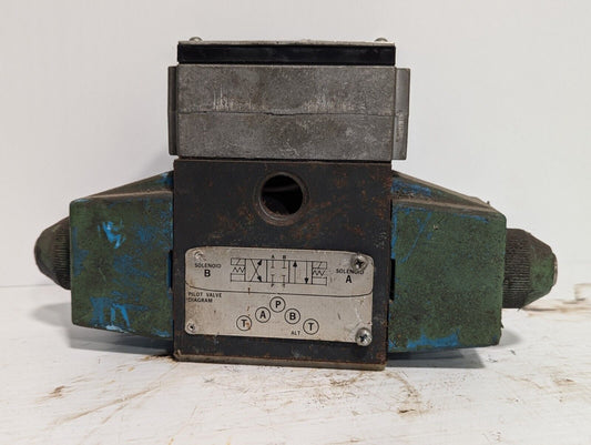 Vickers DG4S4L-012C-B-60 Directional Solenoid Pilot Valve 95 LPM 35W