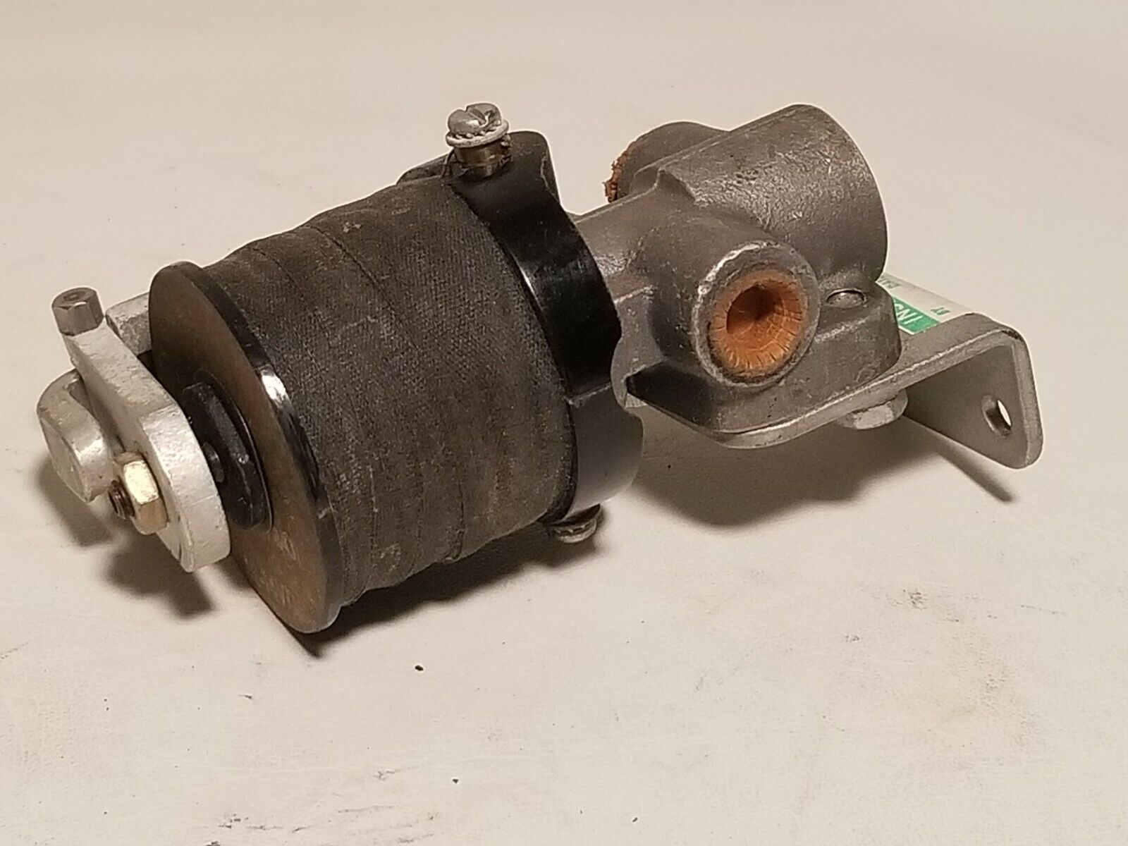 Vapor Corporation valve, press. type, P.N. 57131025-03, 14VDC