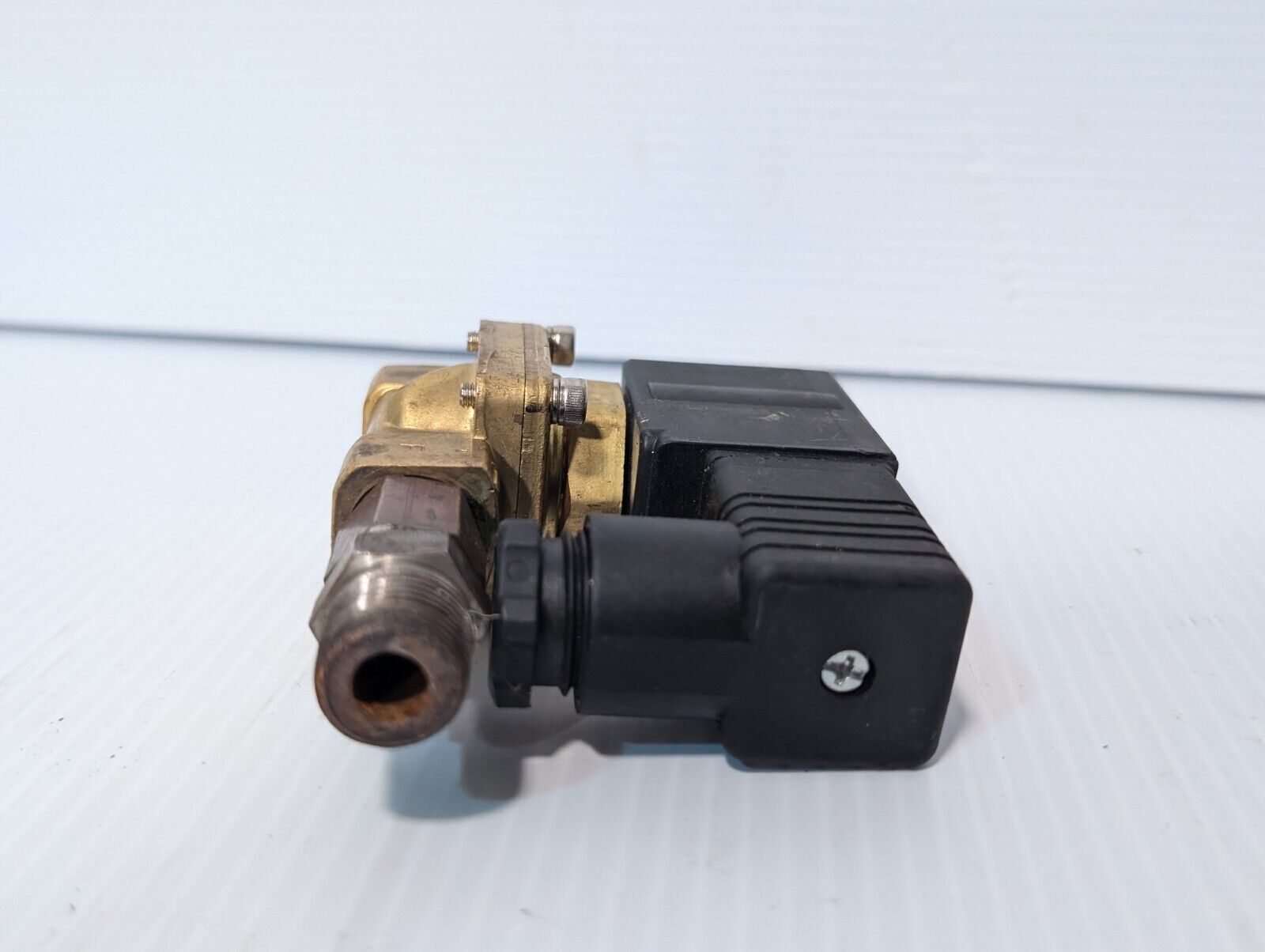 SMC VXD2130-03F-5D1 Solenoid Control Valve - Free Shipping - Free Returns