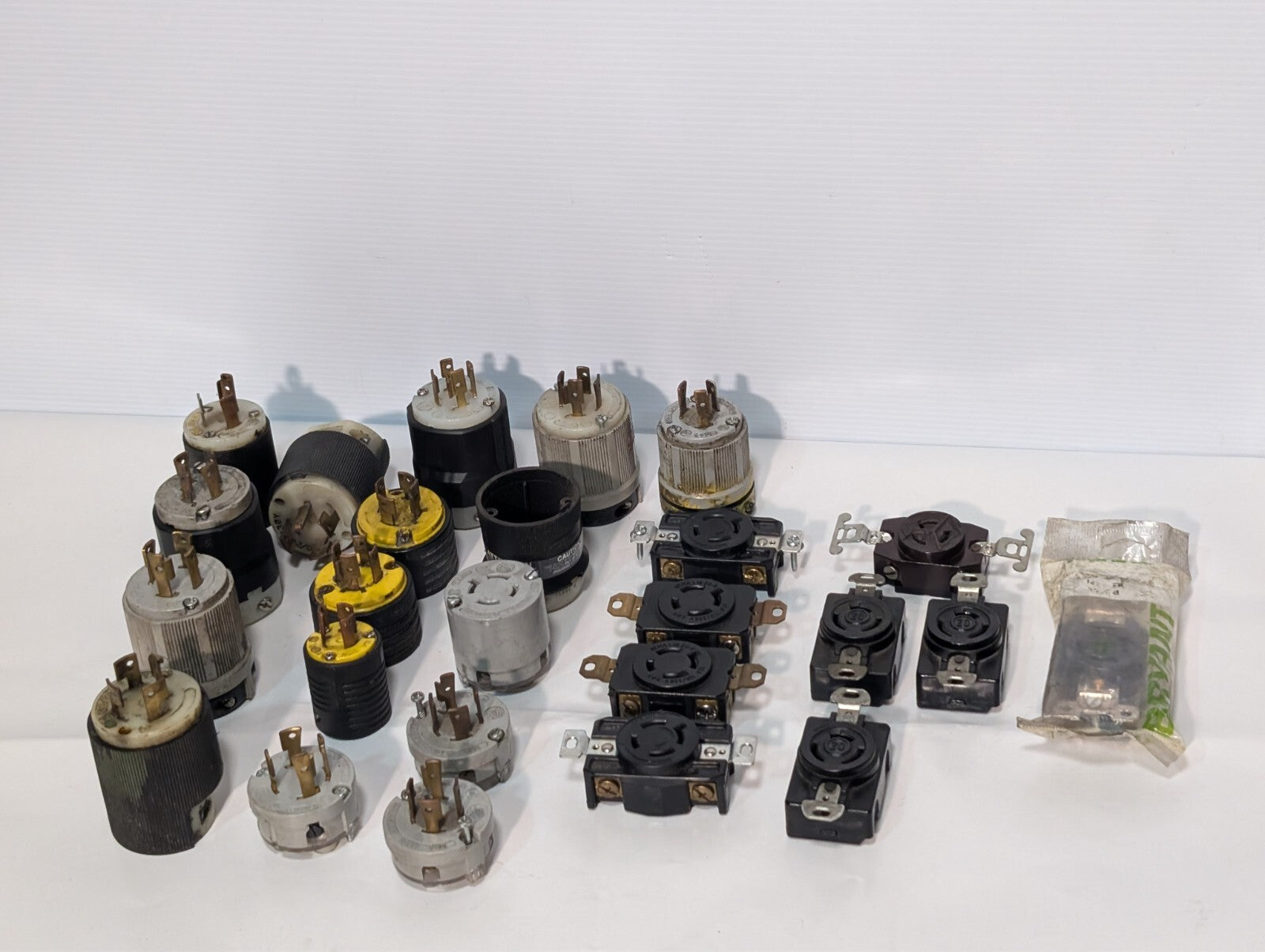 (25) Electrical Plugs Incl. NEMA L-18-20-R