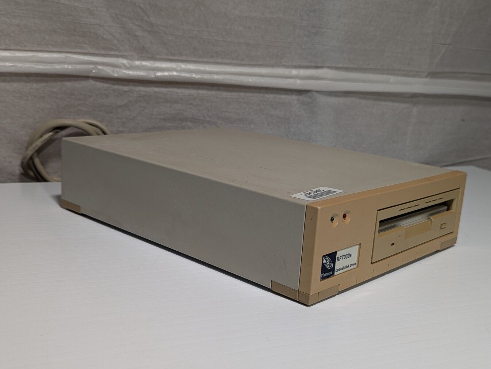 Plasmon RF7030e External Multifunction Magneto-Optical SCSI Disk Drive