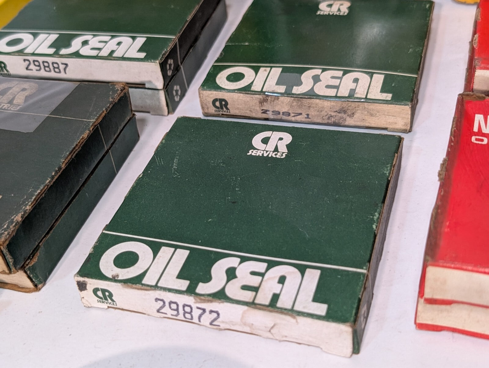 (31) Assorted Oil Seals, Garlock Klozure, National Seals, CR Services