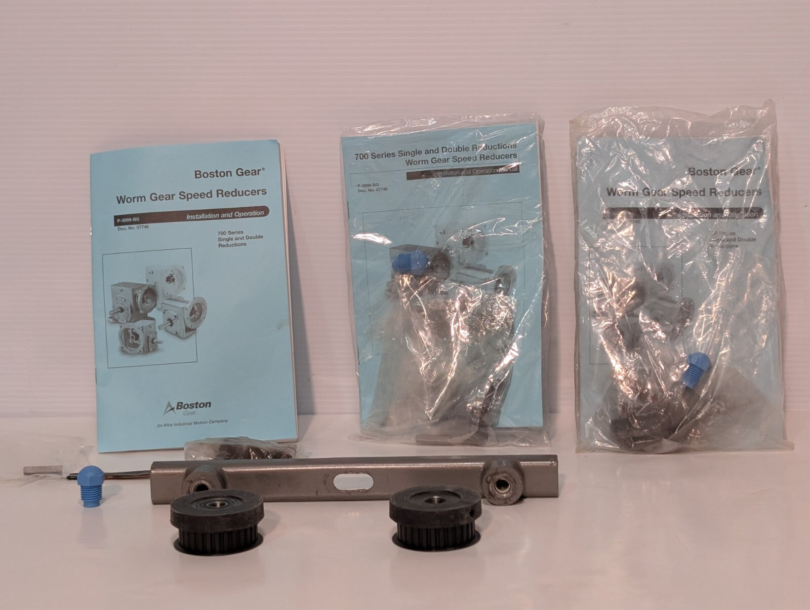 (3) NEW Boston Gear P-3009-BG 700 Series Worm Gear Reducer Parts Kit With Manual