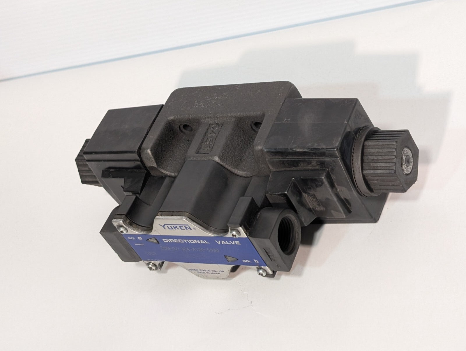 Yuken DSG-03-3C4-A120-5090 Directional Hydraulic Solenoid Valve
