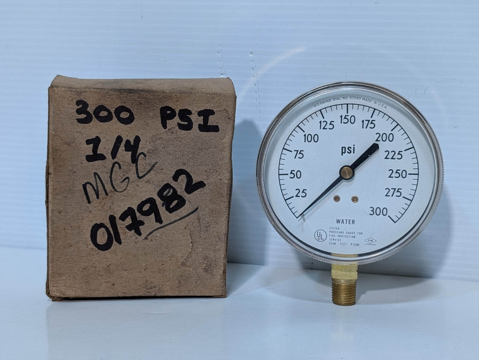 U.S. Gauge 37590 Water Pressure Gauge for Fire Protection, 0-300psi Dial Range