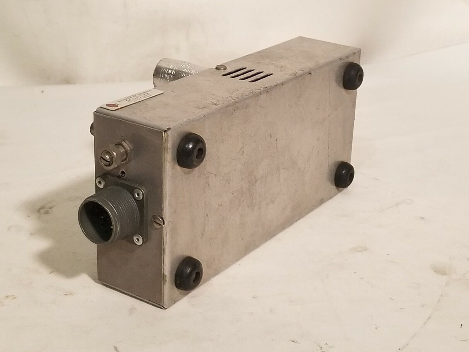 Tennelec 100B low-noise preamplifier