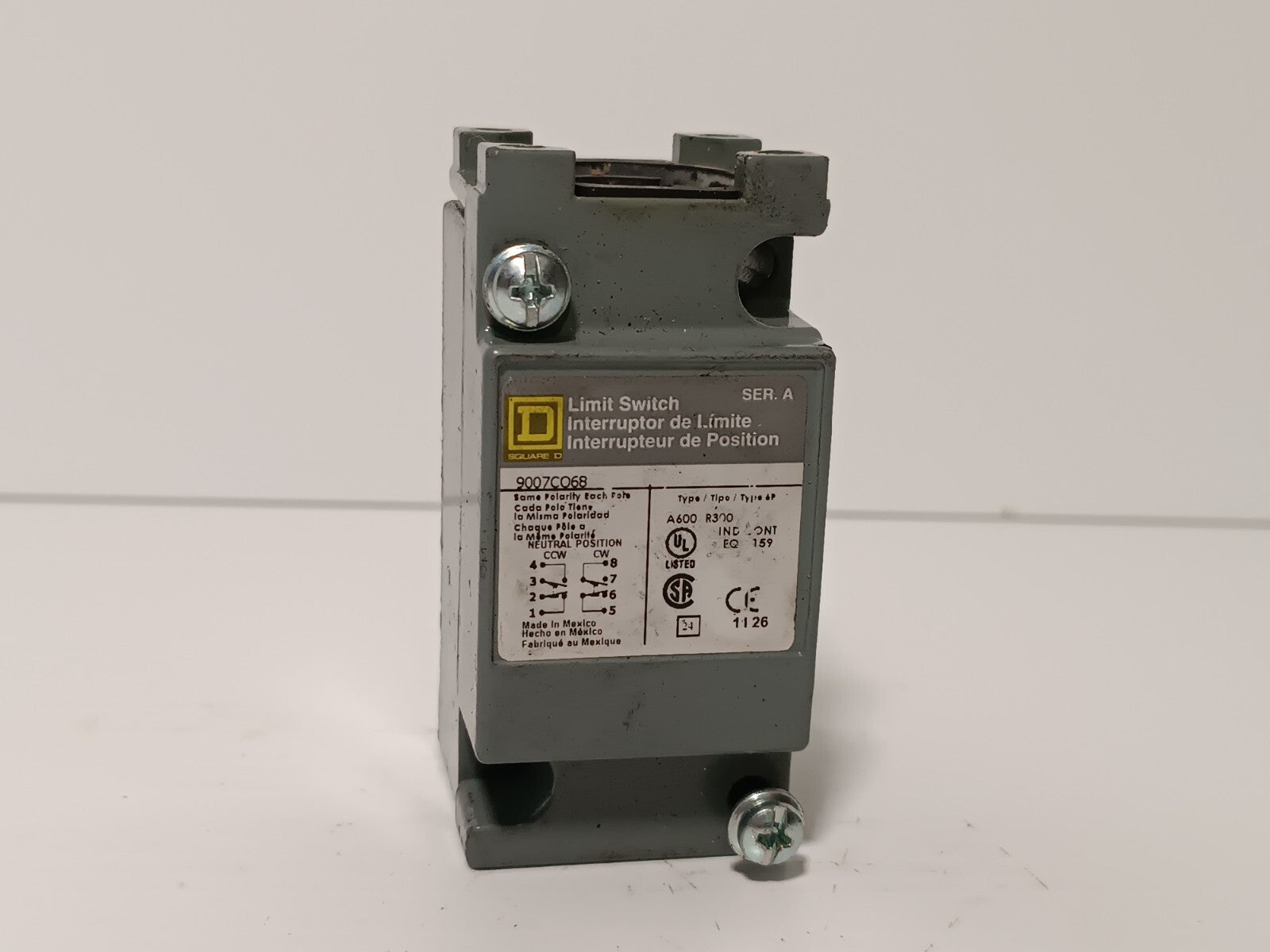 Square D 9007CO68 Limit Switch with 9007CT62 Limit Switch Base 10A 600V