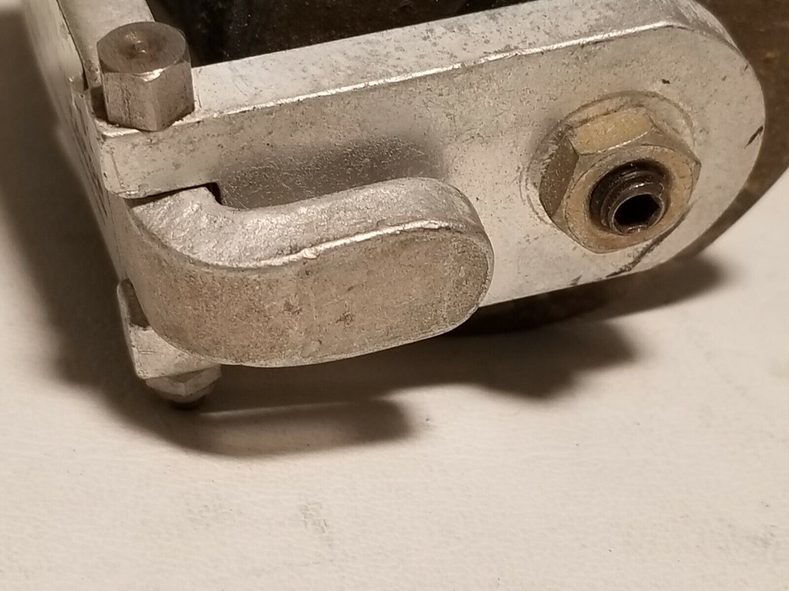 Vapor Corporation valve, press. type, P.N. 57131025-03, 14VDC