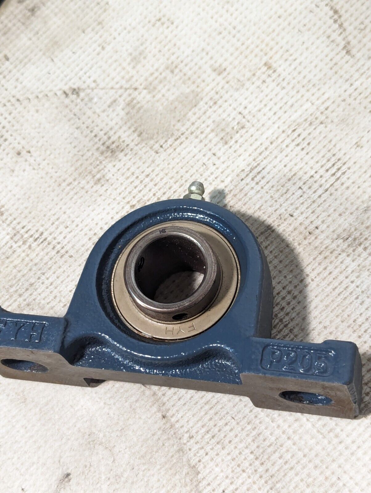 Lot of 2 FYH UCP205-16 Pillow Block Bearings, 1" Bore, Cast Iron -Free Shipping