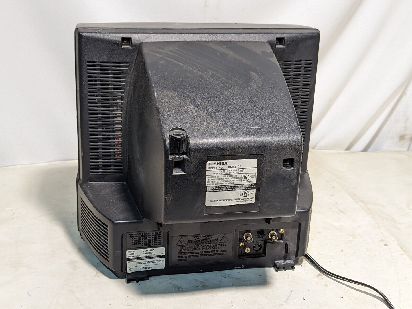 Toshiba CM1310A video monitor, 13-inch, high resolution, menu button missing