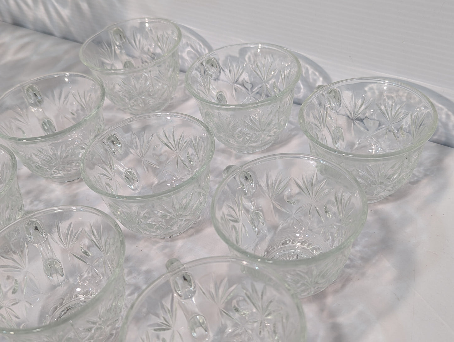 Vintage 14 Piece Crystal Clear Glass Star Scallop Party Punch Bowl Ladel Cup Set