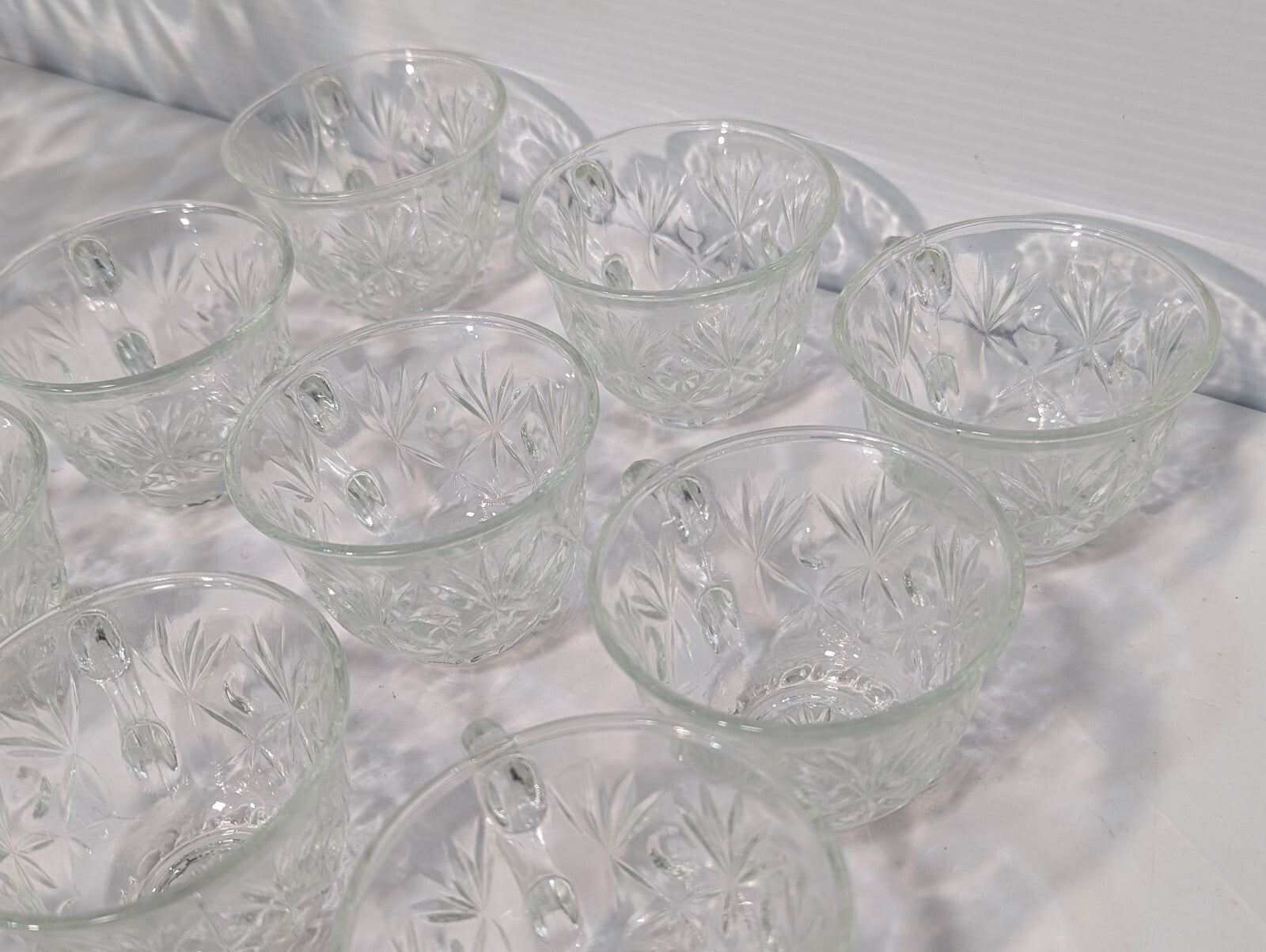 Vintage 14 Piece Crystal Clear Glass Star Scallop Party Punch Bowl Ladel Cup Set