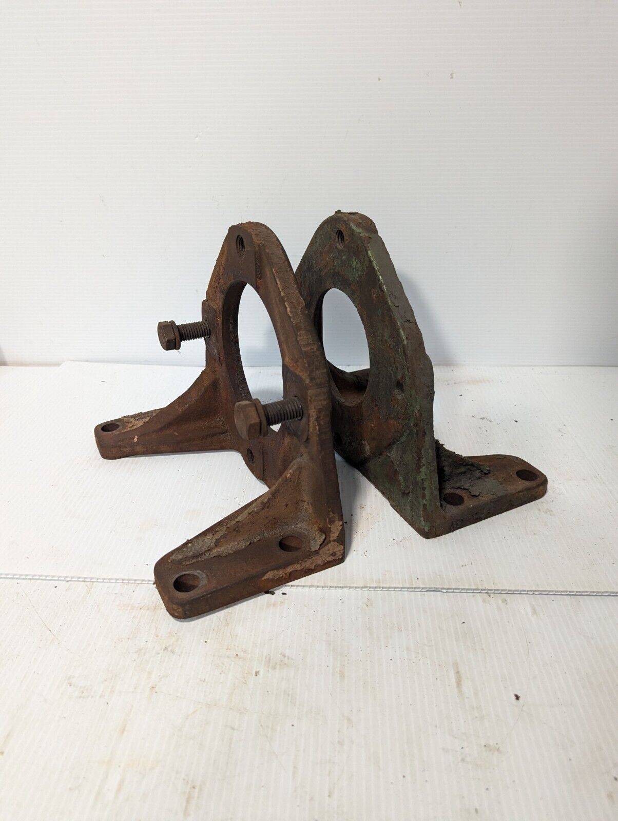 Vickers 205077 Foot Bracket Mount PAIR for Hydraulic Vane Pump - Free Shipping