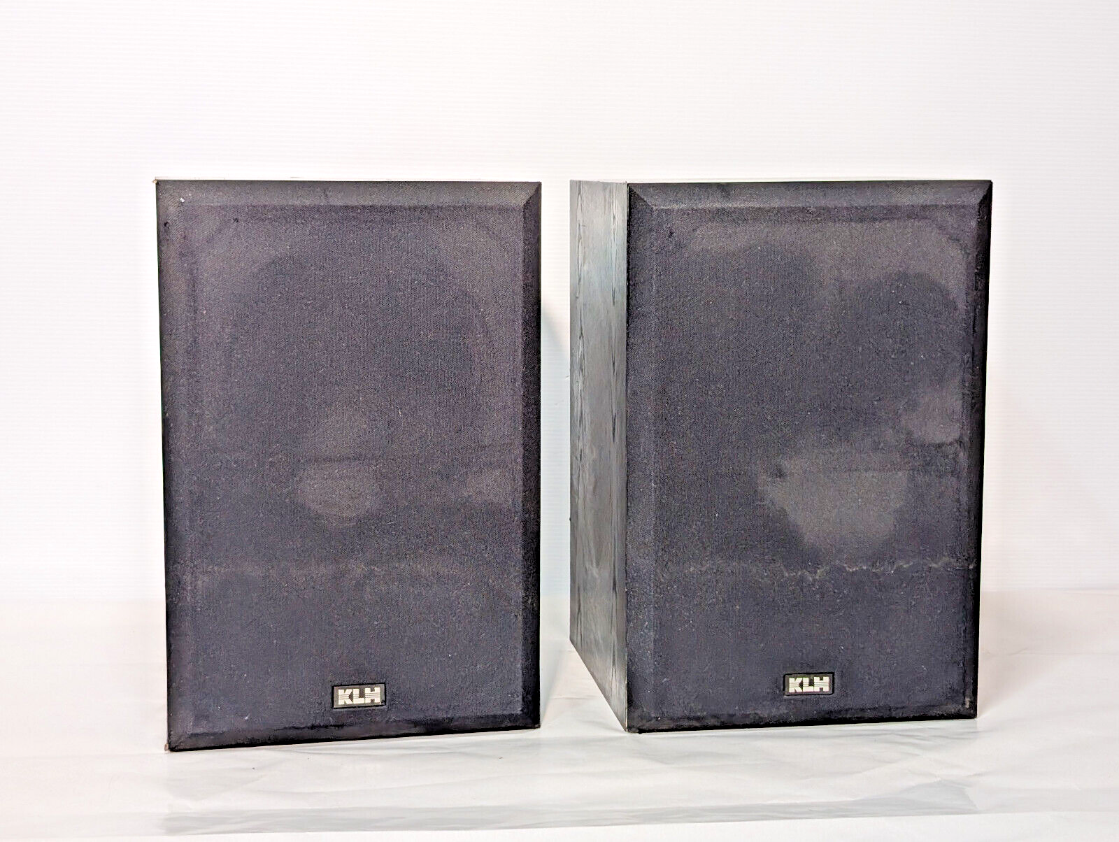 Vintage KLH 900B Black Woodgrain Shelf Speakers, 80Ohm, 50-20kHz, for 5-140W Amp