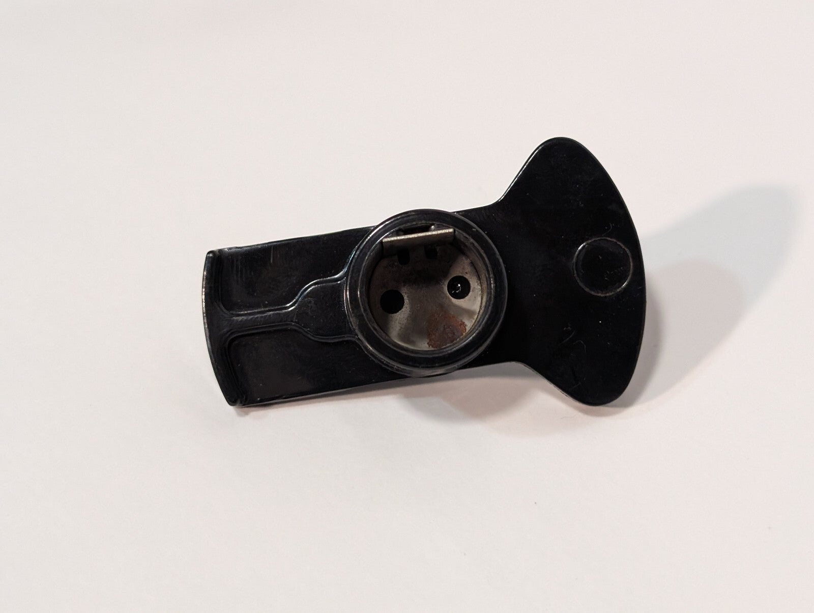 Standard Automotive Parts AL-147 Distributor Cap, (2) Champion UD16 Spark Plugs