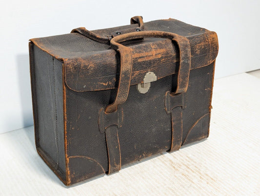 Vintage Distressed Leather Travel Case/Brief Case, Great Condition -Free Ship