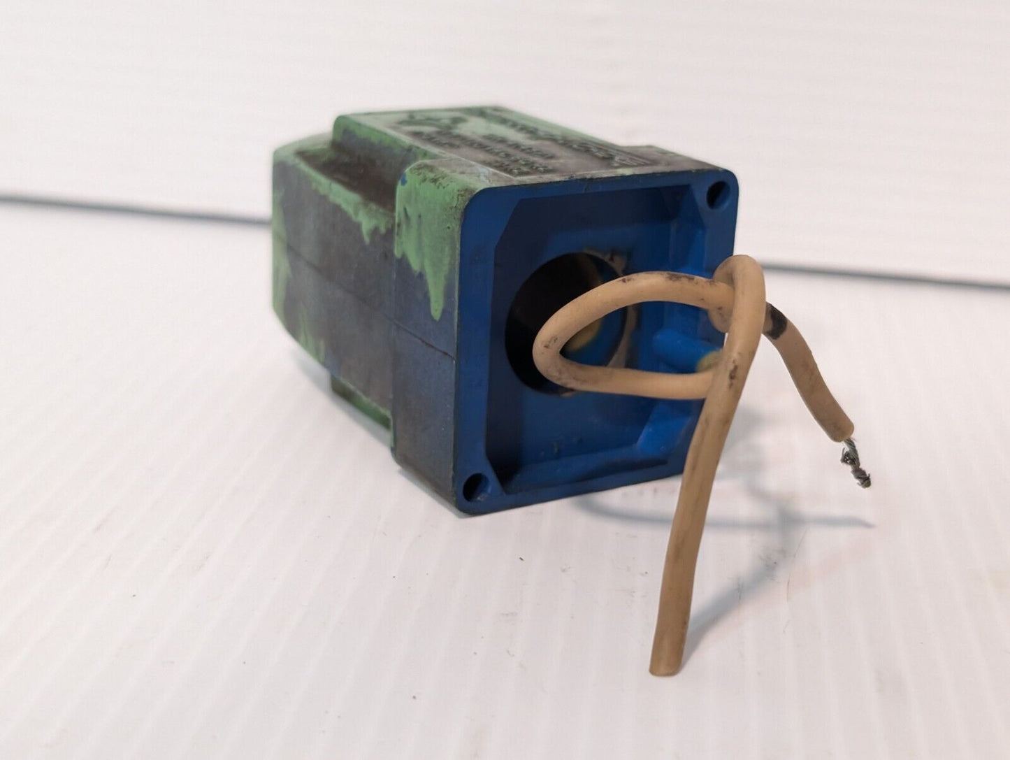 Sperry Vickers (Eaton Co) 942366 Coil Kit, 115/120VAC - Free Shipping & Returns