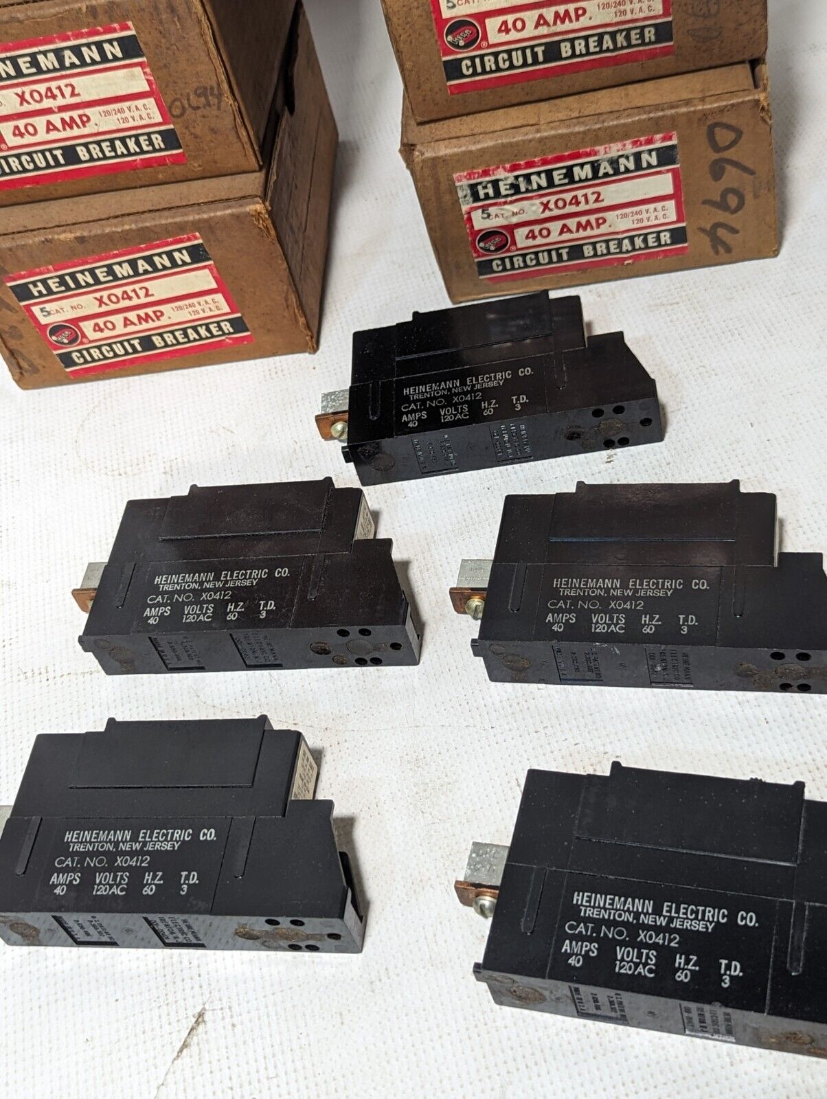 Lot of 6 Heinemann X0412 Circuit Breaker, 40A 1P 120/240VAC - Free Shipping