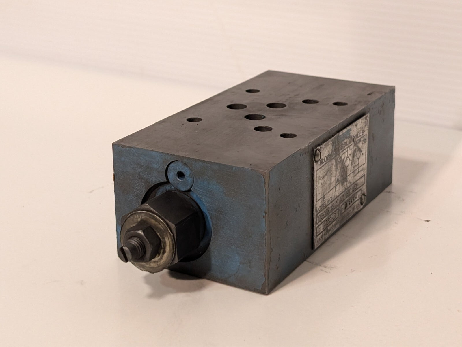 Vickers DGMFN 5 Y AW BW 20 Flow Control Valve