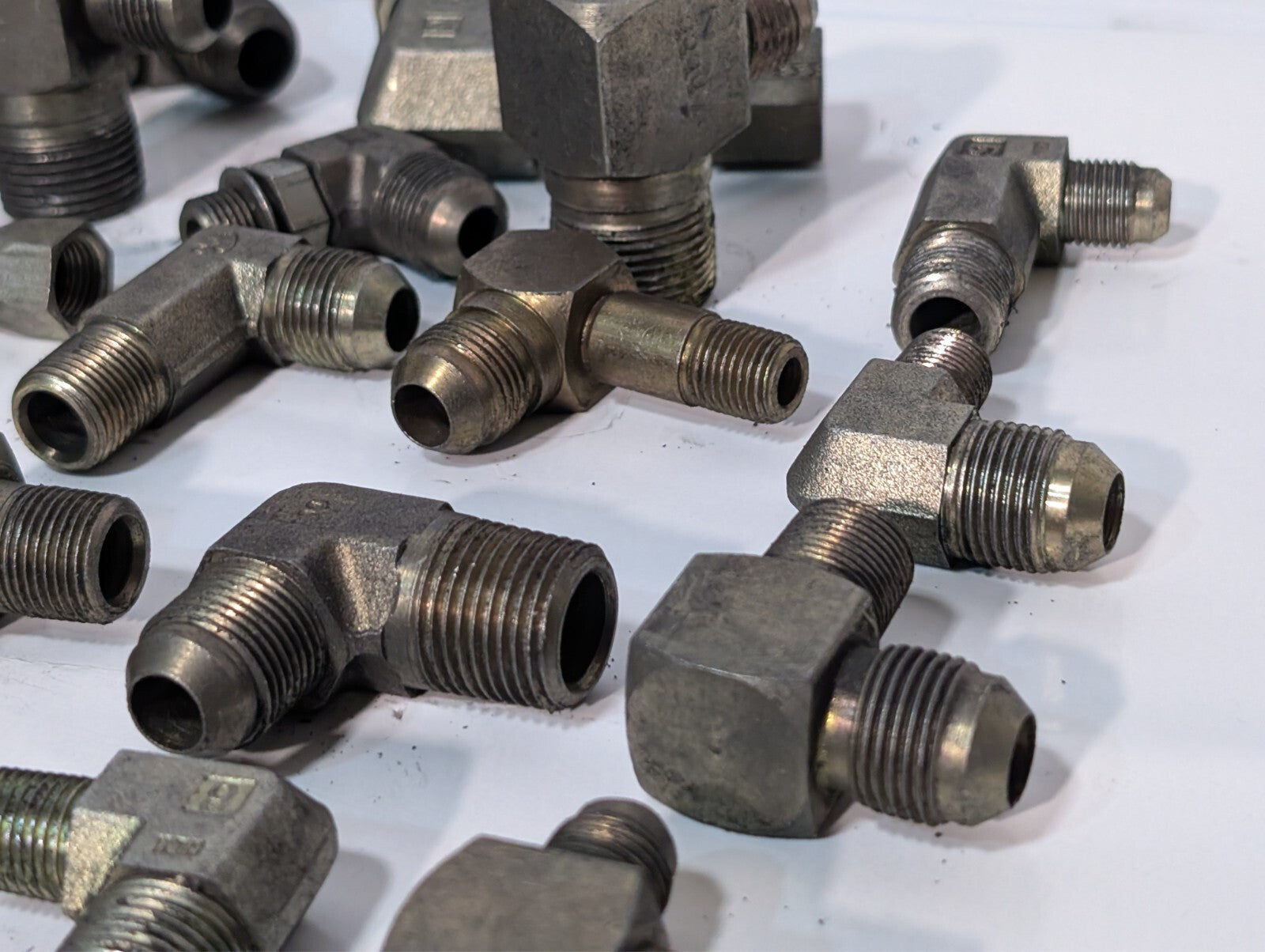 (225) Assorted 90 Degree Elbow Fitting and Adapters Male Female