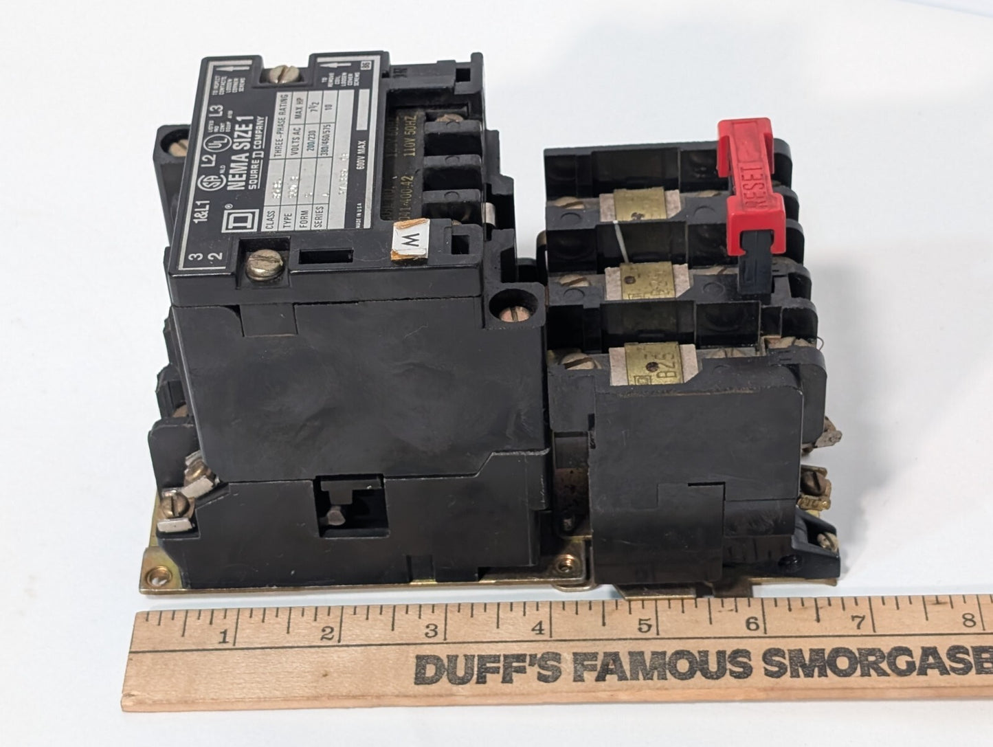 Square D 8536SC03 motor starter, NEMA Size 1, 3 Phase with 31041-400-42 Coil