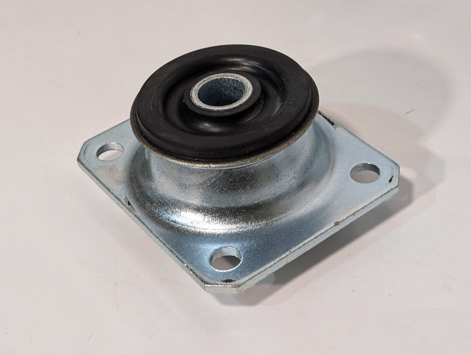 (6) KQ9001-00-0105 Shock Pad Bushing Assembly for Heavy Trucks