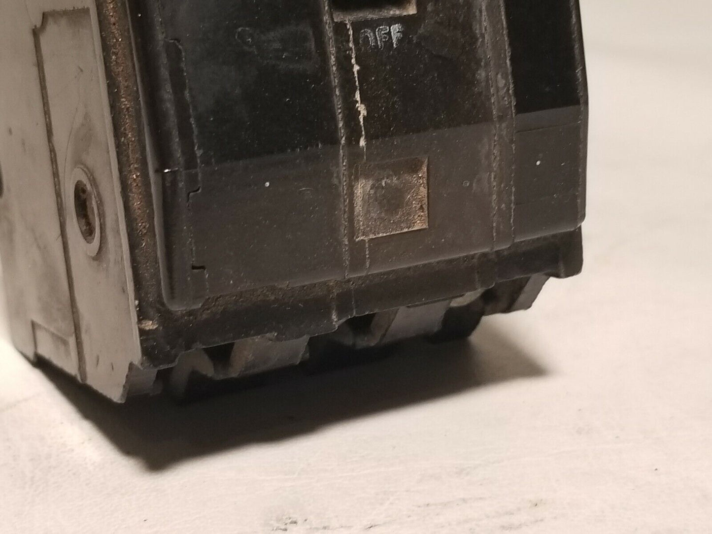 Square D Q13100, QI3100 100-Amp 3 Pole Circuit Breaker 100A 3P 240V