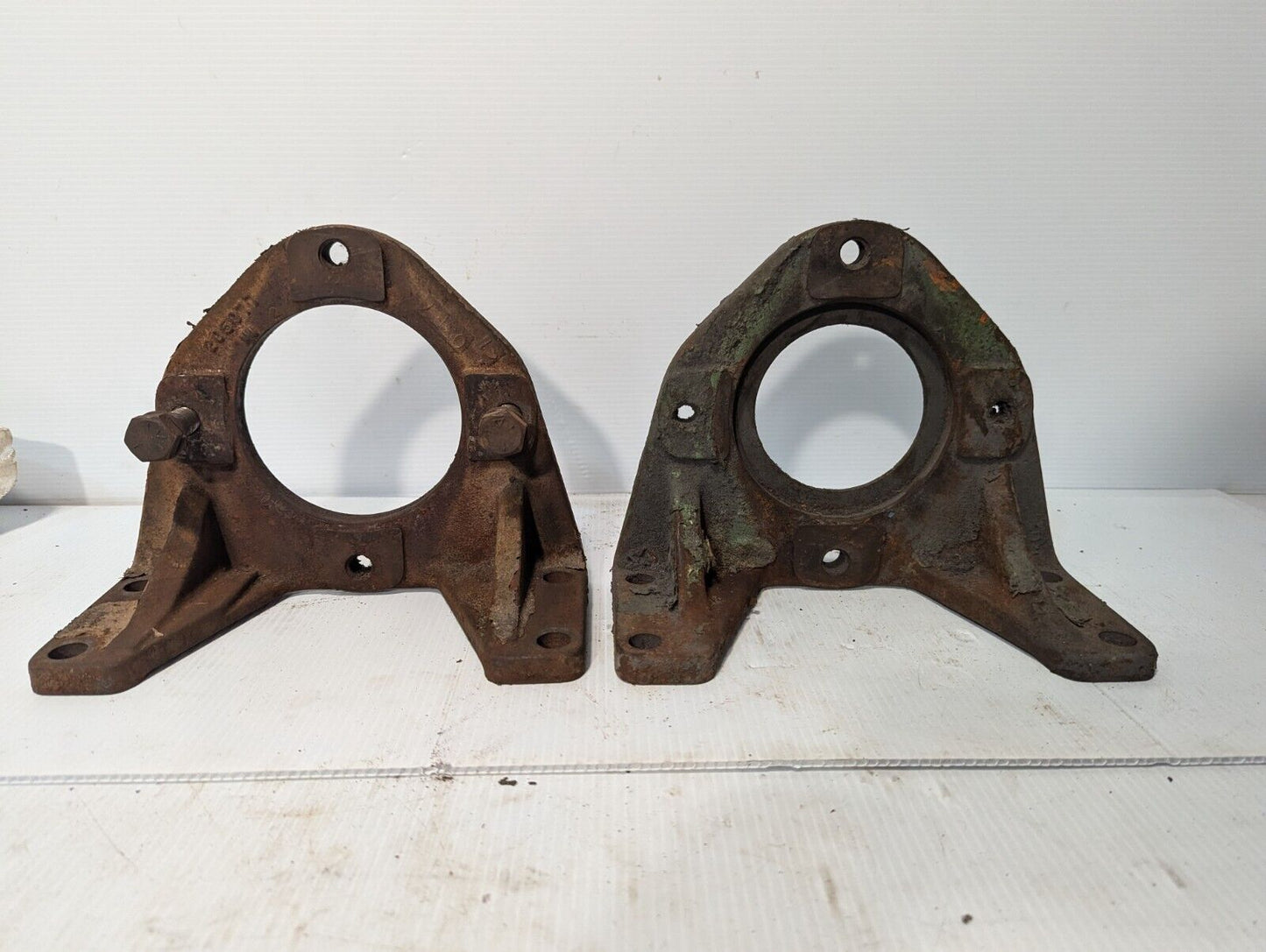 Vickers 205077 Foot Bracket Mount PAIR for Hydraulic Vane Pump - Free Shipping