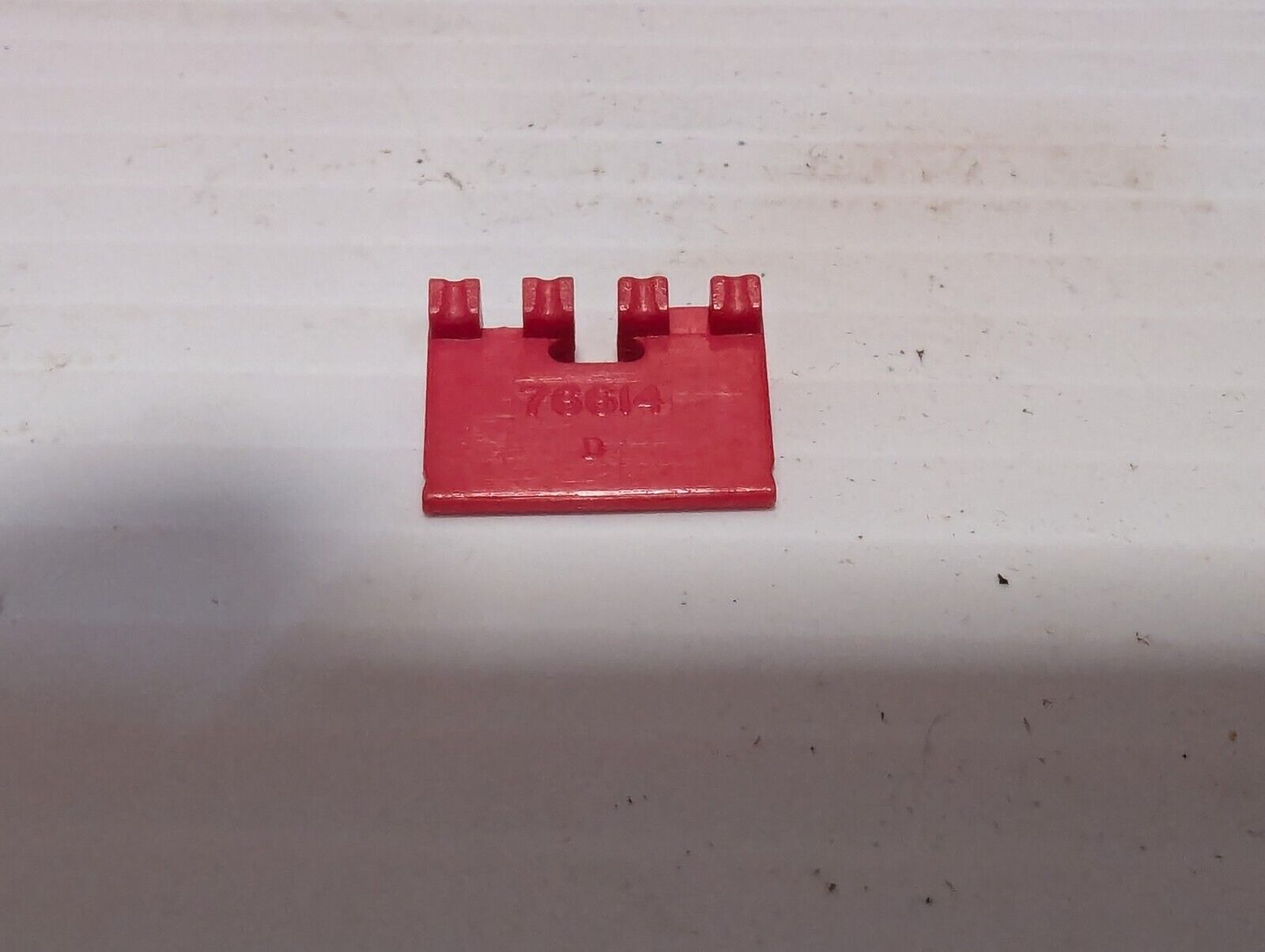 4 Lbs of 76614 Red Buttons, perhaps for Yamaha Keyboards-Free Shipping+Returns