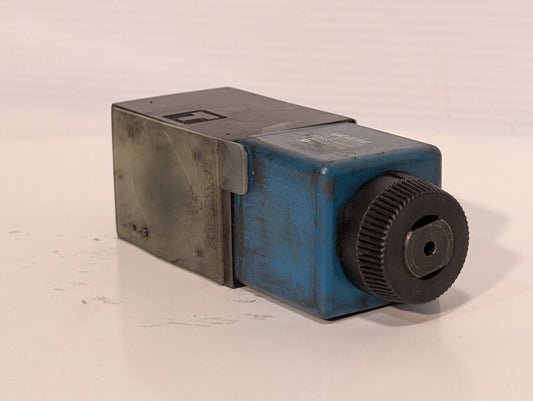 Vickers 02-101726 Solenoid Coil ONLY (DG4V-3S-2A-M-U-B5-60 Valve sold separate)