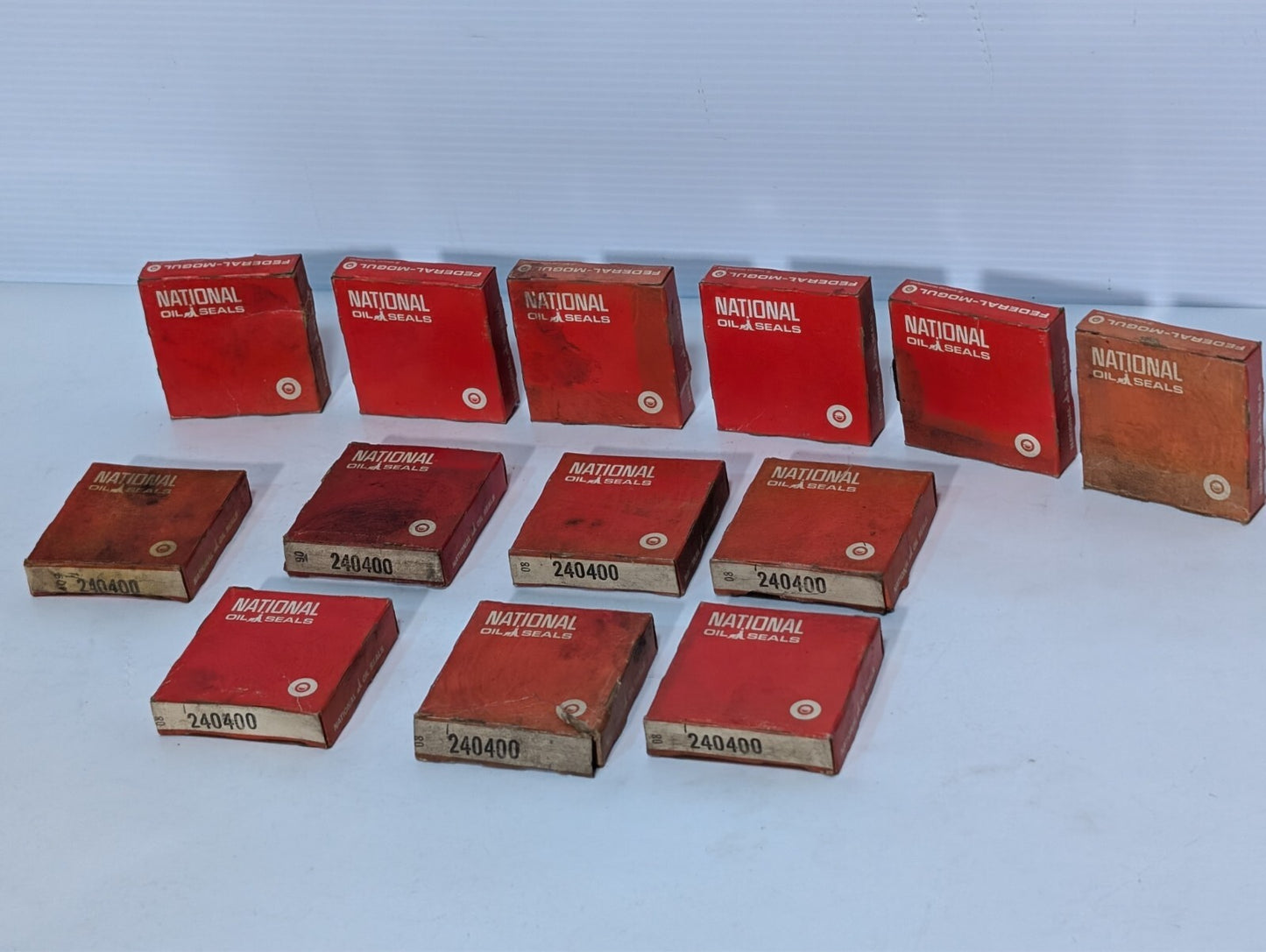 (1) National Oil Seals 240400 Oil Seal by Federal Mogul
