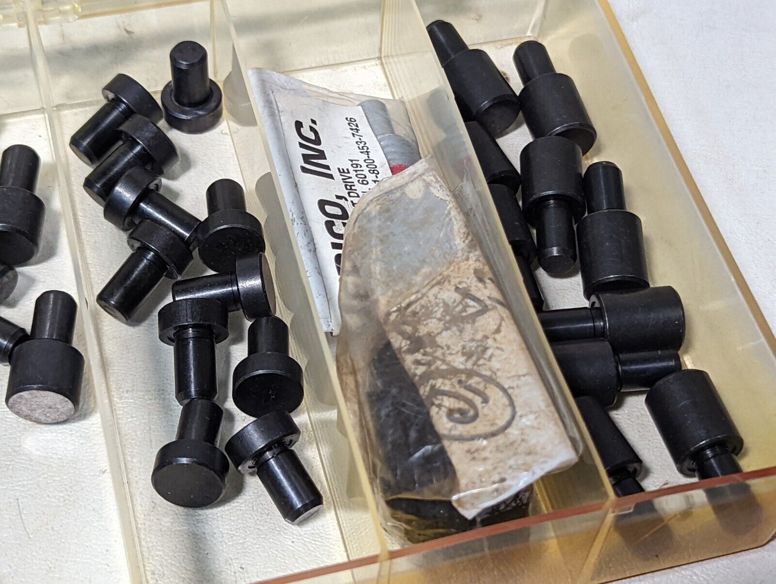 Lot of Jerico rest buttons, two bins, CL-12-RB, CL-13-RB, CL-1-JRB, CL-00-JRB